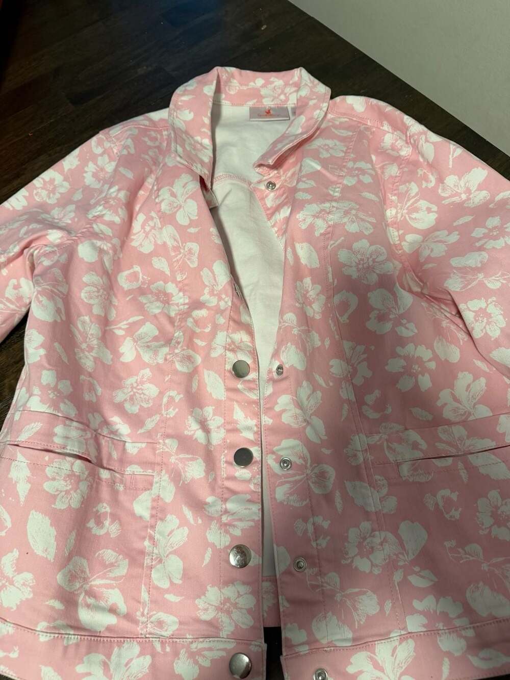 Quacker Factory Pink and White Floral Snap Front Denim Jacket Size L